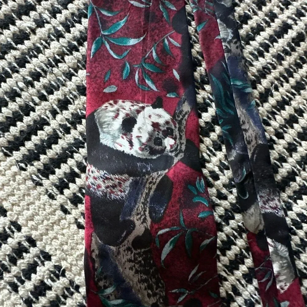 Last kingdom panda vintage tie